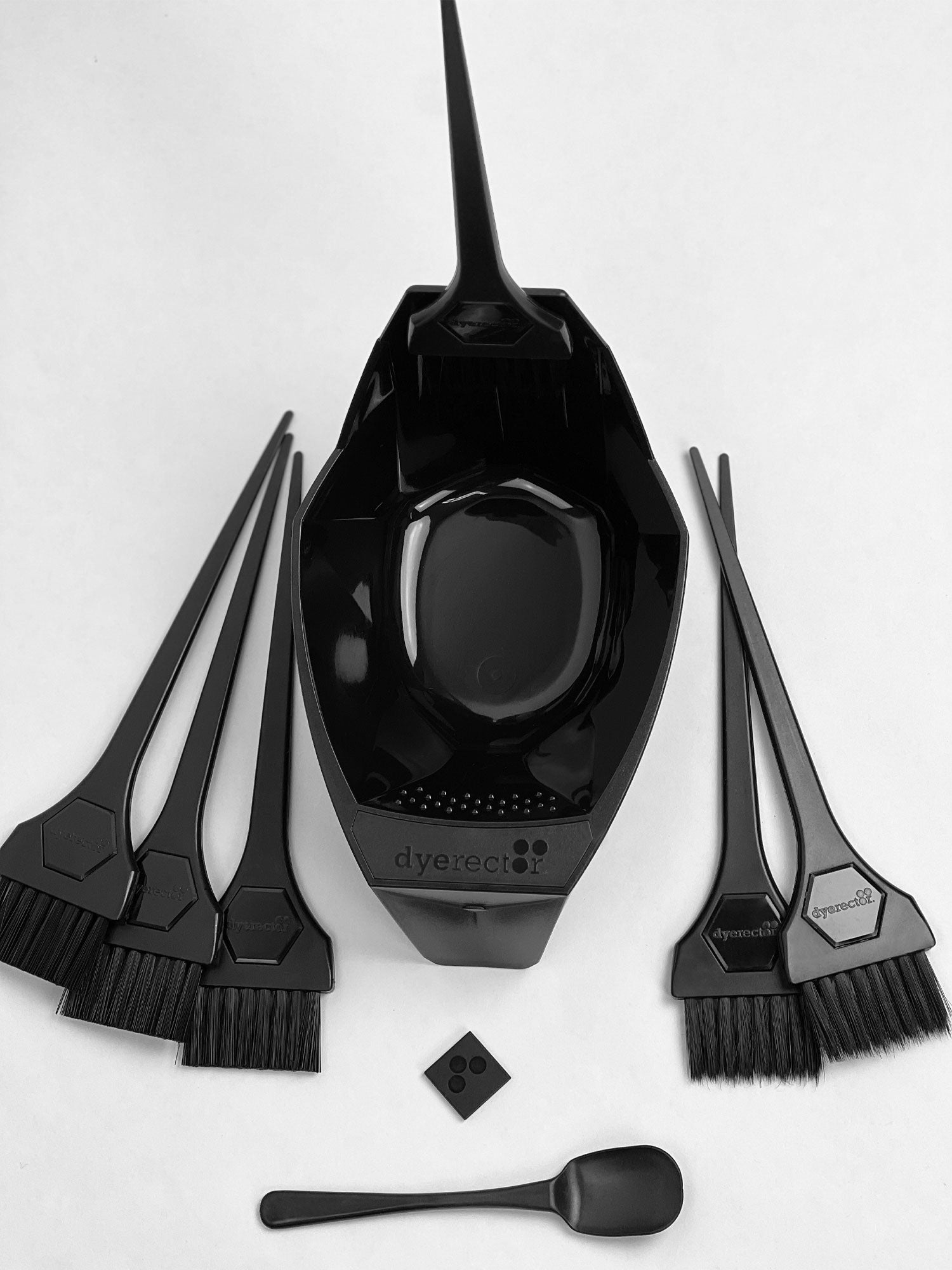 Magnetic hair color bowl and brush set in Black